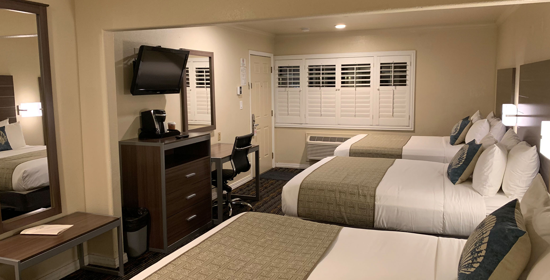 OUR SPACIOUS AND MODERN ROOMS AWAIT YOU