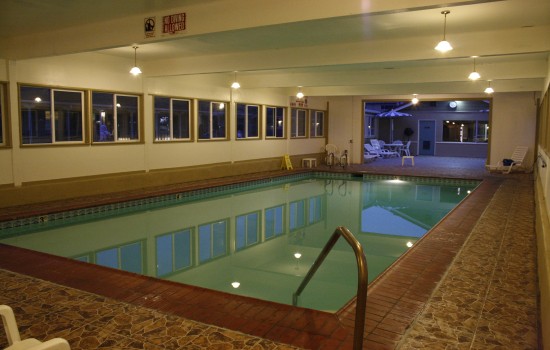 Welcome To El Castell Motel - Beautiful Indoor Pool