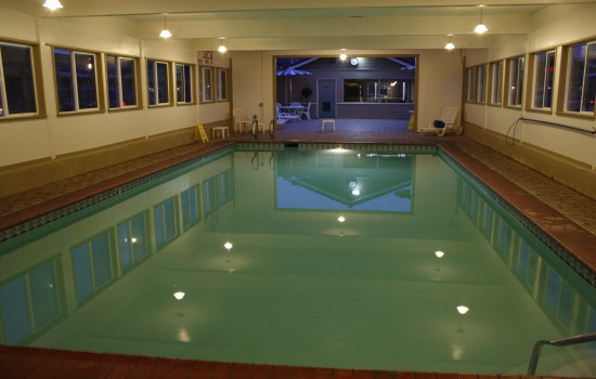 Welcome To El Castell Motel - Beautiful Indoor Pool